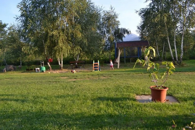 Sâmbăta de Sus Cazare | Motel (K1529-33) Imaginea poate fi supusă drepturilor de autor. Se recomandă contactarea titularului drepturilor.