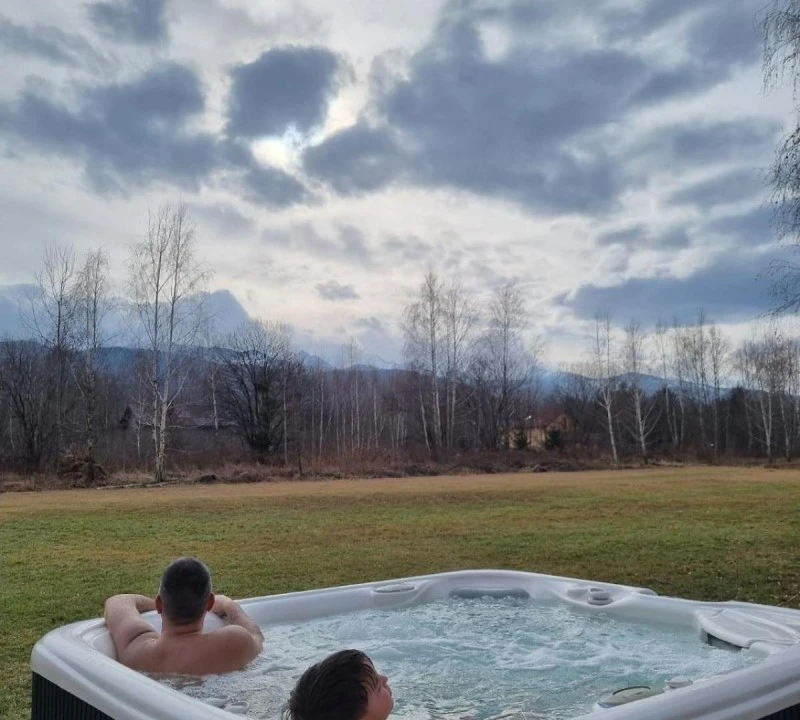 Felsőszombatfalva Szállás | Motel (K1529-35) A kép szerzői jogvédelem alatt állhat. Javasolt a kapcsolatfelvétel a jog tulajdonossal.