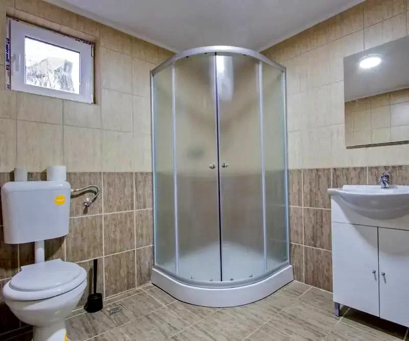 Bran Cazare | Motel (K0060-8) Imaginea poate fi supusă drepturilor de autor. Se recomandă contactarea titularului drepturilor.