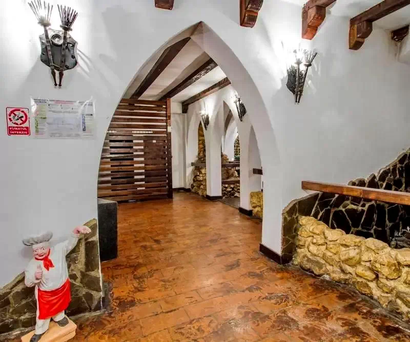 Bran Cazare | Motel (K0060-39) Imaginea poate fi supusă drepturilor de autor. Se recomandă contactarea titularului drepturilor.