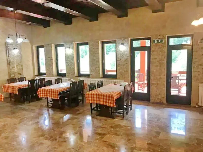 Albac Cazare | Motel (K0030-4) Imaginea poate fi supusă drepturilor de autor. Se recomandă contactarea titularului drepturilor.