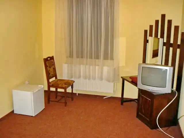 Borsec Cazare | Motel (K0673-13) Imaginea poate fi supusă drepturilor de autor. Se recomandă contactarea titularului drepturilor.