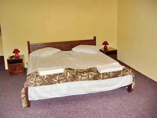 Borsec Cazare | Motel (K0673-20) Imaginea poate fi supusă drepturilor de autor. Se recomandă contactarea titularului drepturilor.