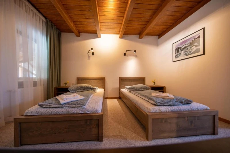 Harghita-Băi Cazare | Pensiune turistică (K1520-16) Imaginea poate fi supusă drepturilor de autor. Se recomandă contactarea titularului drepturilor.