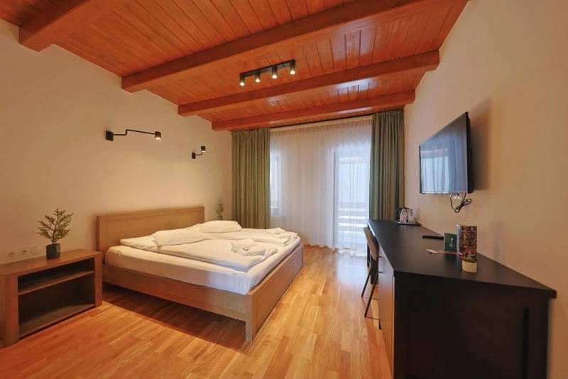 Harghita-Băi Cazare | Pensiune turistică (K1520-40) Imaginea poate fi supusă drepturilor de autor. Se recomandă contactarea titularului drepturilor.