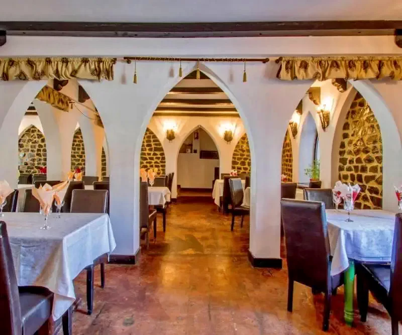 Cazare Bran - Vila Constantin** | Törcsvár - Constantin Villa**. Imaginea poate fi supusă drepturilor de autor. Se recomandă contactarea titularului drepturilor.