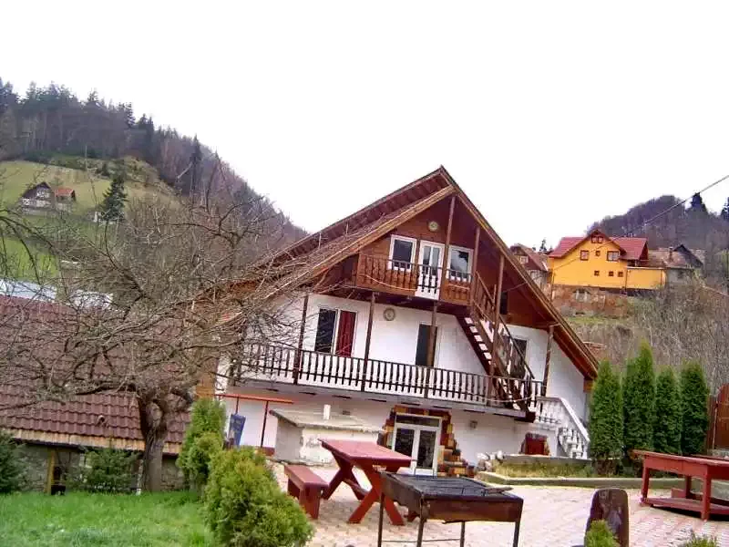 Bran Cazare | Motel (K1189-13) Imaginea poate fi supusă drepturilor de autor. Se recomandă contactarea titularului drepturilor.