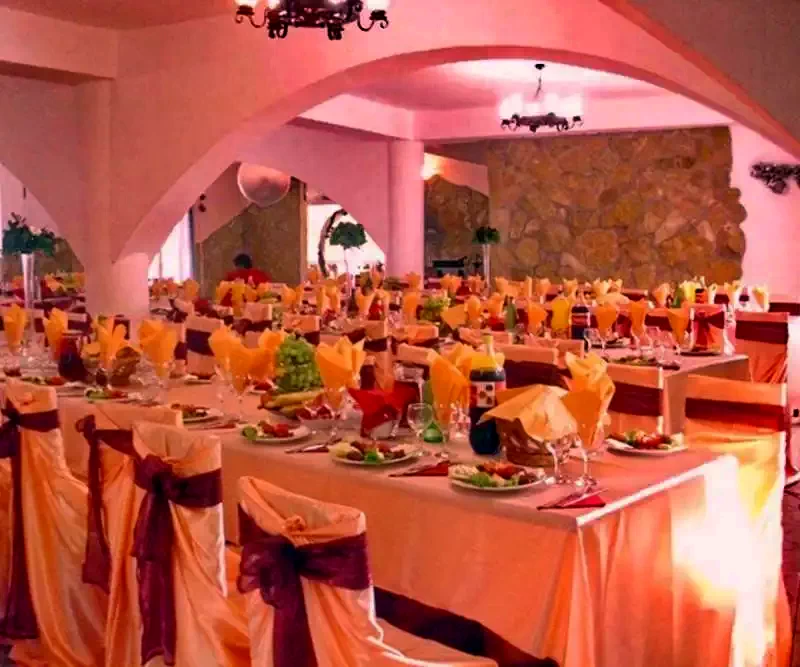 Cazare Bran - Vila Constantin** | Törcsvár - Constantin Villa**. Imaginea poate fi supusă drepturilor de autor. Se recomandă contactarea titularului drepturilor.