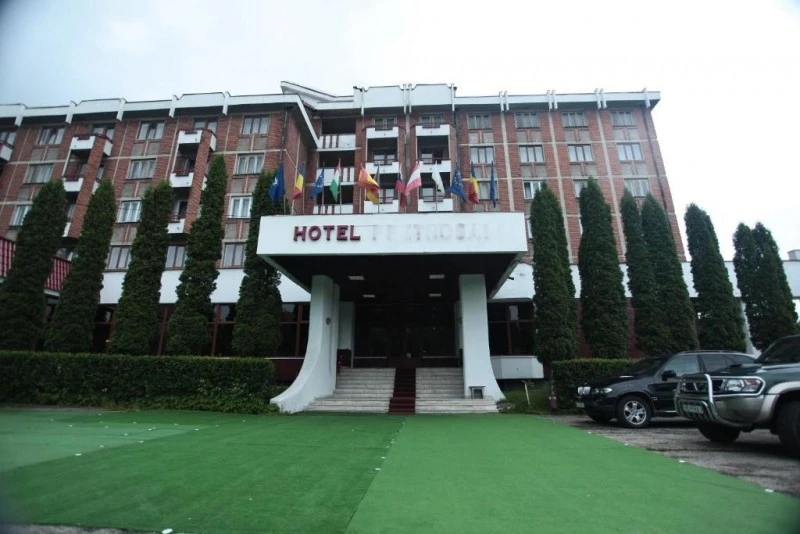 Petroșani Cazare | Hotel*** (K1580-12) Imaginea poate fi supusă drepturilor de autor. Se recomandă contactarea titularului drepturilor. Petroșani Cazare | Hotel*** (K1580-12) Imaginea poate fi supusă drepturilor de autor. Se recomandă contactarea titularului drepturilor.