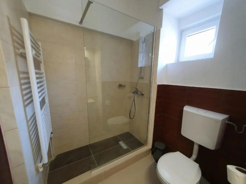 Petroșani Cazare | Hotel*** (K1580-14) Imaginea poate fi supusă drepturilor de autor. Se recomandă contactarea titularului drepturilor. Petroșani Cazare | Hotel*** (K1580-14) Imaginea poate fi supusă drepturilor de autor. Se recomandă contactarea titularului drepturilor.