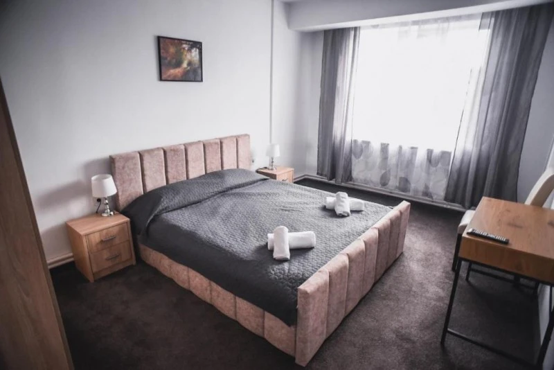 Petroșani Cazare | Hotel*** (K1580-26) Imaginea poate fi supusă drepturilor de autor. Se recomandă contactarea titularului drepturilor. Petroșani Cazare | Hotel*** (K1580-26) Imaginea poate fi supusă drepturilor de autor. Se recomandă contactarea titularului drepturilor.