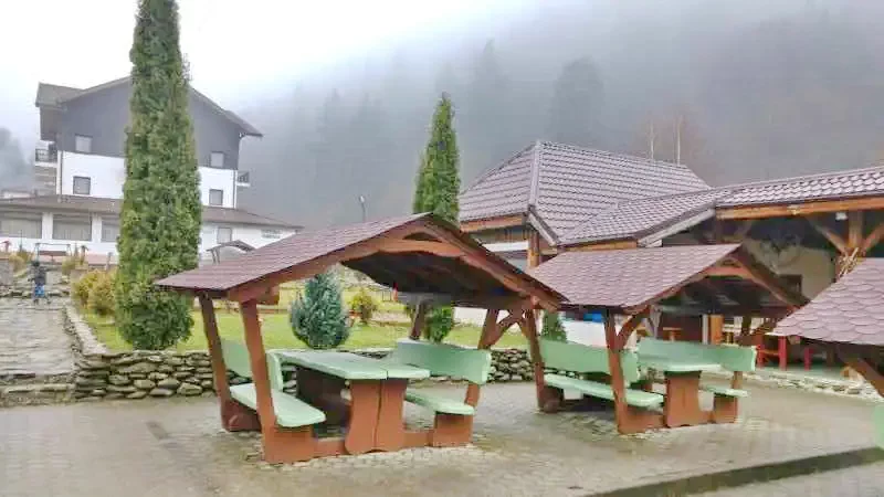 Sâmbăta de Sus Cazare | Motel (K0897-19) Imaginea poate fi supusă drepturilor de autor. Se recomandă contactarea titularului drepturilor.