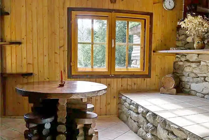 Stâna de Vale Cazare | Motel (K0143-19) Imaginea poate fi supusă drepturilor de autor. Se recomandă contactarea titularului drepturilor.