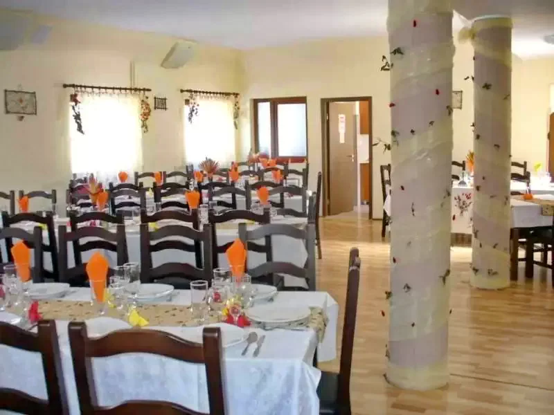 Havasrekettye Szállás | Motel (K0507-15) A kép szerzői jogvédelem alatt állhat. Javasolt a kapcsolatfelvétel a jog tulajdonossal.