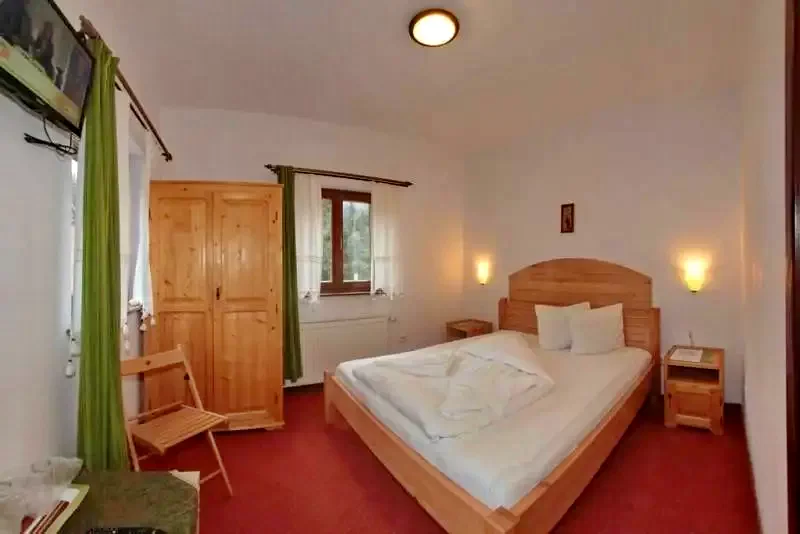 Harghita-Băi Cazare | Motel (K1206-26) Imaginea poate fi supusă drepturilor de autor. Se recomandă contactarea titularului drepturilor.