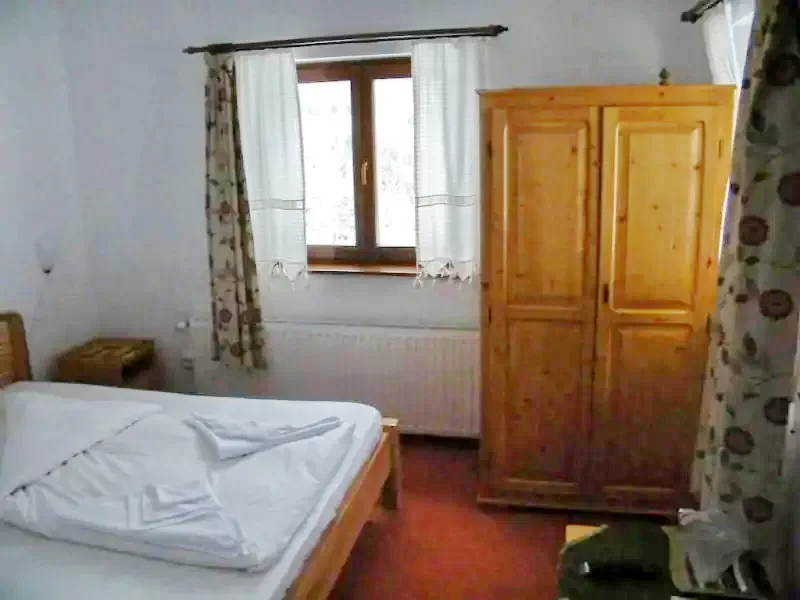 Hargitafürdő Szállás | Motel (K1206-29) A kép szerzői jogvédelem alatt állhat. Javasolt a kapcsolatfelvétel a jog tulajdonossal.