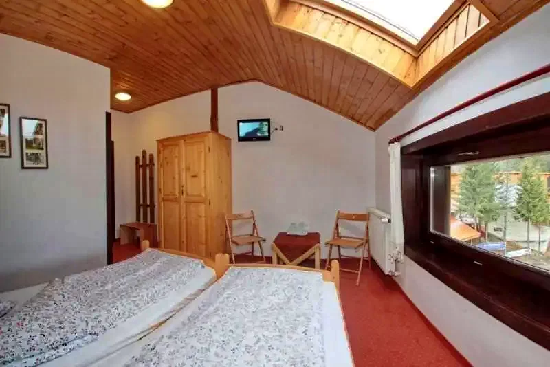 Harghita-Băi Cazare | Motel (K1206-31) Imaginea poate fi supusă drepturilor de autor. Se recomandă contactarea titularului drepturilor.