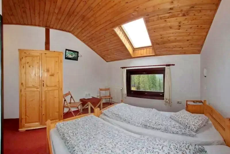 Harghita-Băi Cazare | Motel (K1206-32) Imaginea poate fi supusă drepturilor de autor. Se recomandă contactarea titularului drepturilor.