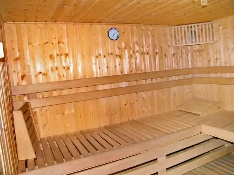 Harghita-Băi Cazare | Motel (K1206-36) Imaginea poate fi supusă drepturilor de autor. Se recomandă contactarea titularului drepturilor.