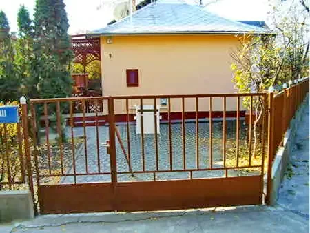  Cazare | Bungalow (K0926-1) Imaginea poate fi supusă drepturilor de autor. Se recomandă contactarea titularului drepturilor.