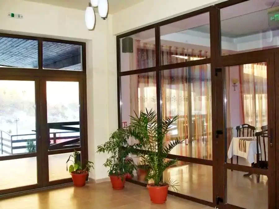 Remeți Cazare | Motel (K0865-10) Imaginea poate fi supusă drepturilor de autor. Se recomandă contactarea titularului drepturilor.