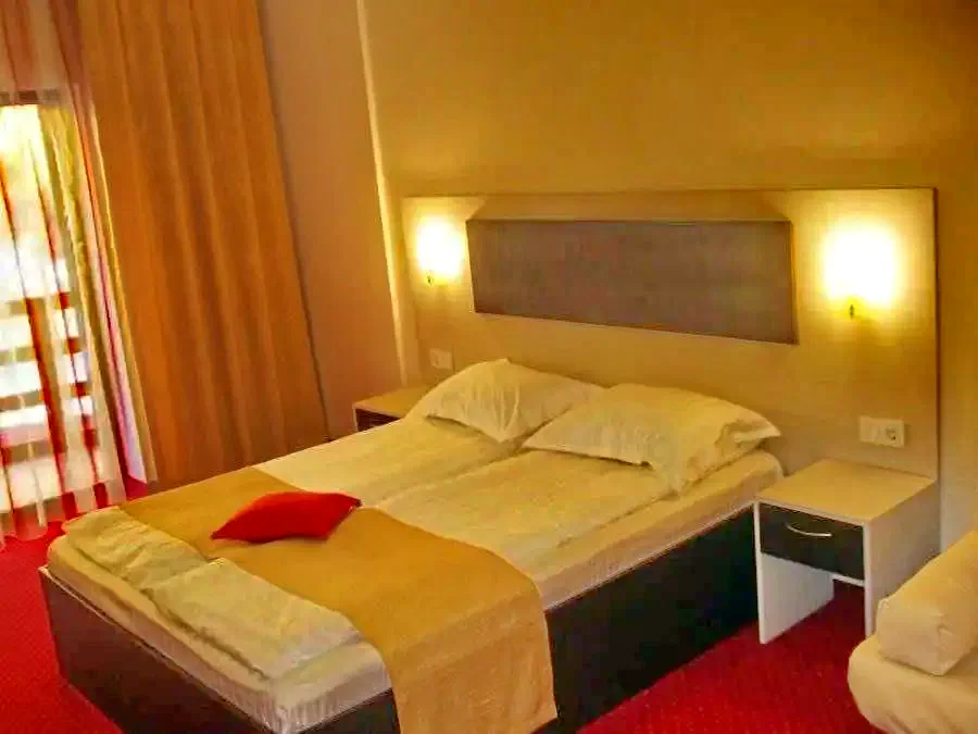 Remeți Cazare | Motel (K0865-12) Imaginea poate fi supusă drepturilor de autor. Se recomandă contactarea titularului drepturilor.