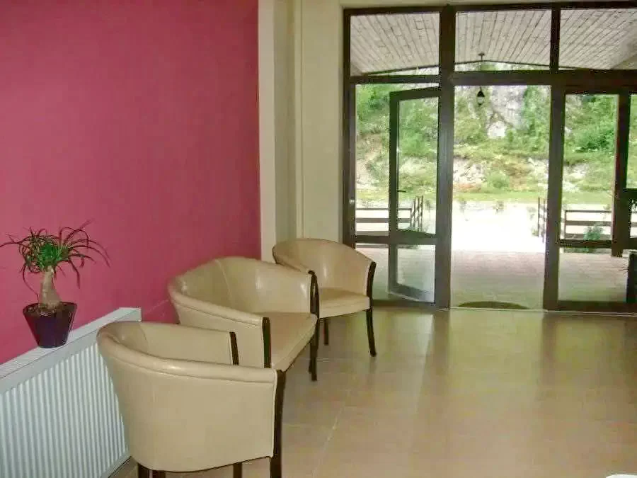 Remeți Cazare | Motel (K0865-23) Imaginea poate fi supusă drepturilor de autor. Se recomandă contactarea titularului drepturilor.