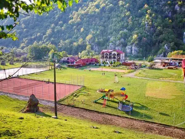 Remeți Cazare | Motel (K0865-40) Imaginea poate fi supusă drepturilor de autor. Se recomandă contactarea titularului drepturilor.