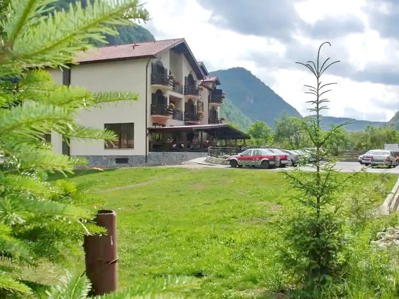 Remeți Cazare | Motel (K0865-41) Imaginea poate fi supusă drepturilor de autor. Se recomandă contactarea titularului drepturilor.