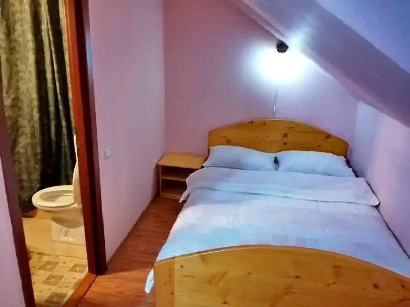 Harghita-Băi Cazare | Cabană (K1215-16) Imaginea poate fi supusă drepturilor de autor. Se recomandă contactarea titularului drepturilor.