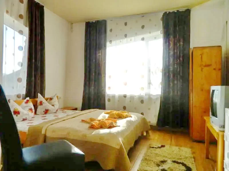 Ocna Șugatag Cazare | Motel (K1007-6) Imaginea poate fi supusă drepturilor de autor. Se recomandă contactarea titularului drepturilor.