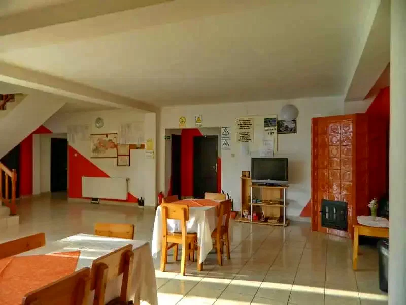 Ocna Șugatag Cazare | Motel (K1007-19) Imaginea poate fi supusă drepturilor de autor. Se recomandă contactarea titularului drepturilor.