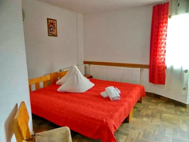 Ocna Șugatag Cazare | Pensiune (K1007-28) Imaginea poate fi supusă drepturilor de autor. Se recomandă contactarea titularului drepturilor. Ocna Șugatag Cazare | Pensiune (K1007-28) Imaginea poate fi supusă drepturilor de autor. Se recomandă contactarea titularului drepturilor.