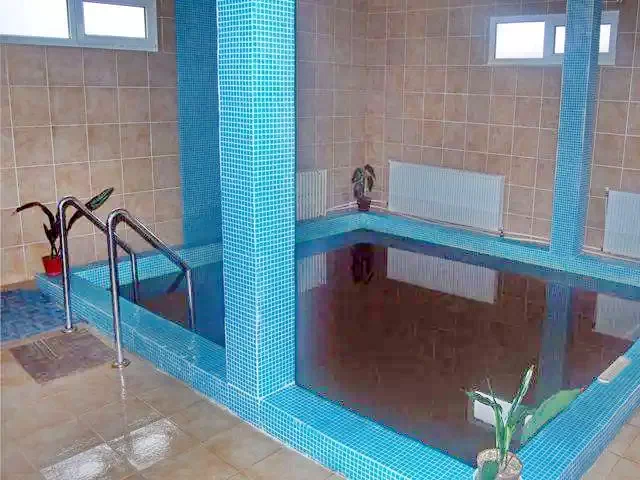 Ocna Șugatag Cazare | Motel (K1008-2) Imaginea poate fi supusă drepturilor de autor. Se recomandă contactarea titularului drepturilor.