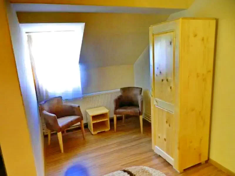 Ocna Șugatag Cazare | Motel (K1008-24) Imaginea poate fi supusă drepturilor de autor. Se recomandă contactarea titularului drepturilor.