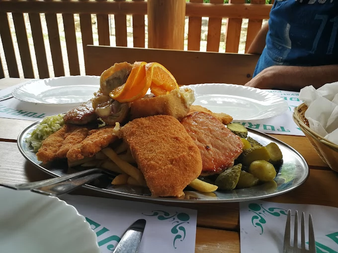 Băile Bálványos Cazare | Motel (K0065-19) Imaginea poate fi supusă drepturilor de autor. Se recomandă contactarea titularului drepturilor.