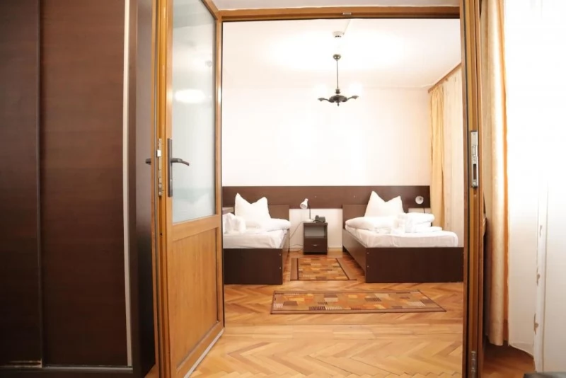 Lacu Sărat Cazare | Hotel*** (K1439-13) Imaginea poate fi supusă drepturilor de autor. Se recomandă contactarea titularului drepturilor.