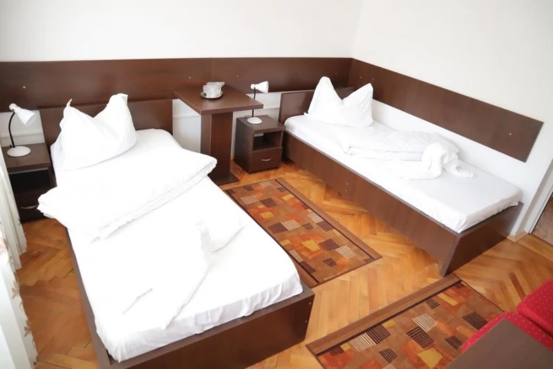  Szállás | Hotel*** (K1439-37) A kép szerzői jogvédelem alatt állhat. Javasolt a kapcsolatfelvétel a jog tulajdonossal.