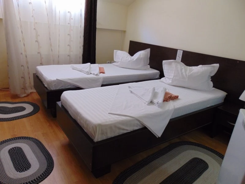 Lacu Sărat Cazare | Hotel*** (K1439-40) Imaginea poate fi supusă drepturilor de autor. Se recomandă contactarea titularului drepturilor.