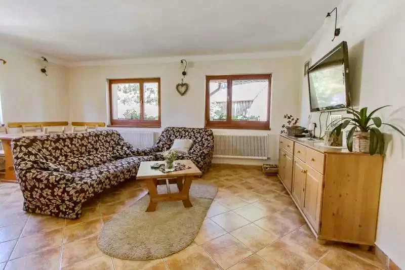 Hargitafürdő Szállás | Motel (K1217-5) A kép szerzői jogvédelem alatt állhat. Javasolt a kapcsolatfelvétel a jog tulajdonossal.