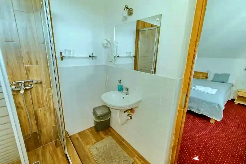 Hargitafürdő Szállás | Motel (K1217-11) A kép szerzői jogvédelem alatt állhat. Javasolt a kapcsolatfelvétel a jog tulajdonossal.