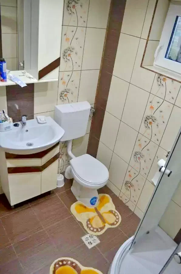 Hargitafürdő Szállás | Üdülőfalu (K1203-28) A kép szerzői jogvédelem alatt állhat. Javasolt a kapcsolatfelvétel a jog tulajdonossal.