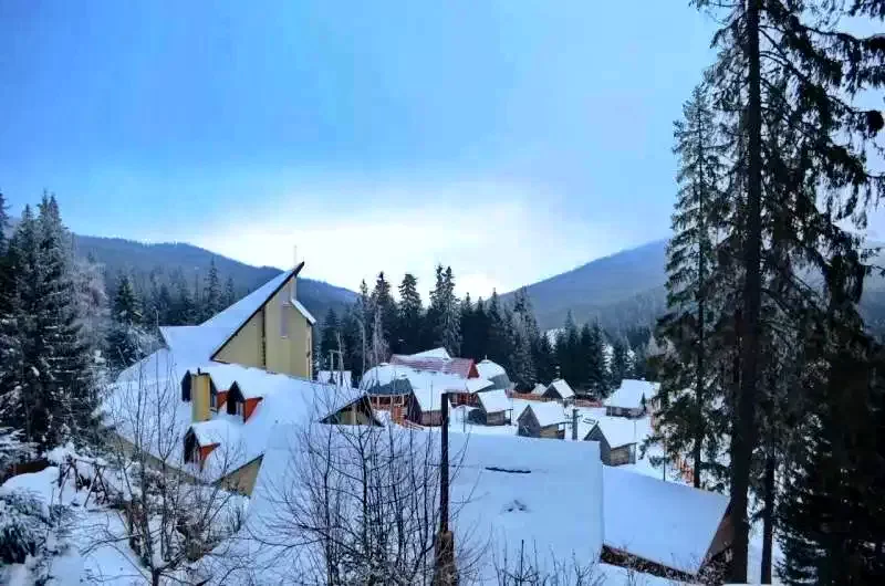 Hargitafürdő Szállás | Üdülőfalu (K1203-34) A kép szerzői jogvédelem alatt állhat. Javasolt a kapcsolatfelvétel a jog tulajdonossal.