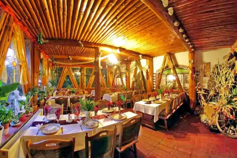 Băile Bálványos Cazare | Motel (K0410-5) Imaginea poate fi supusă drepturilor de autor. Se recomandă contactarea titularului drepturilor.