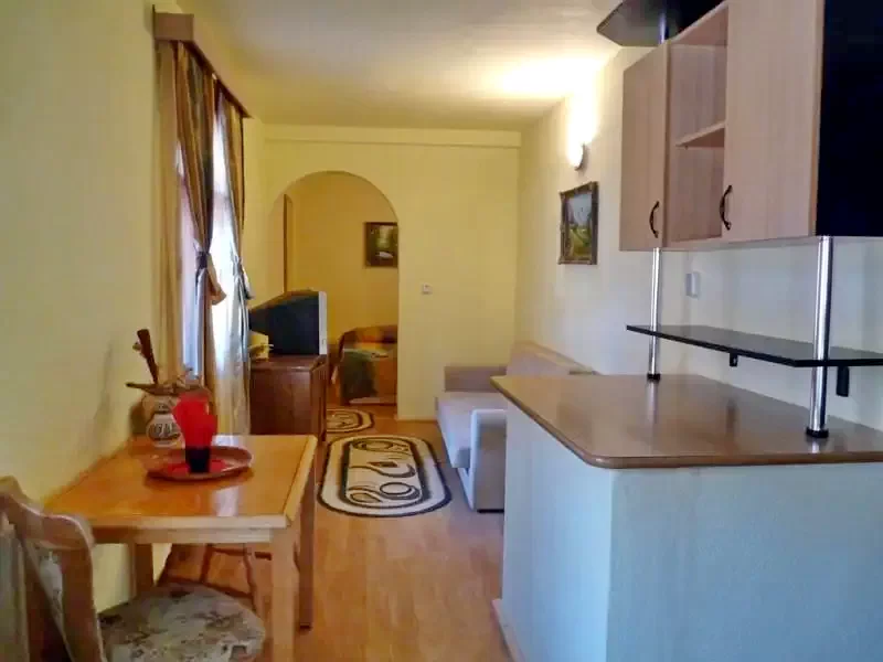 Băile Bálványos Cazare | Motel (K0410-19) Imaginea poate fi supusă drepturilor de autor. Se recomandă contactarea titularului drepturilor.