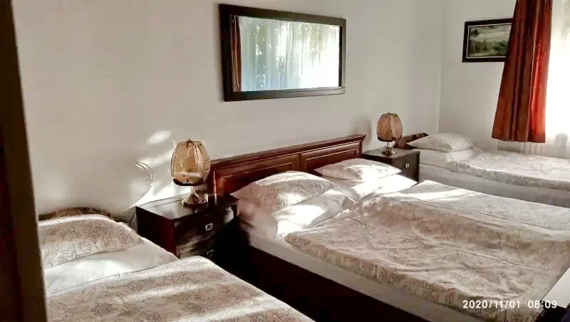 Gyula Szállás | Üdülőfalu (K0013-19) A kép szerzői jogvédelem alatt állhat. Javasolt a kapcsolatfelvétel a jog tulajdonossal.