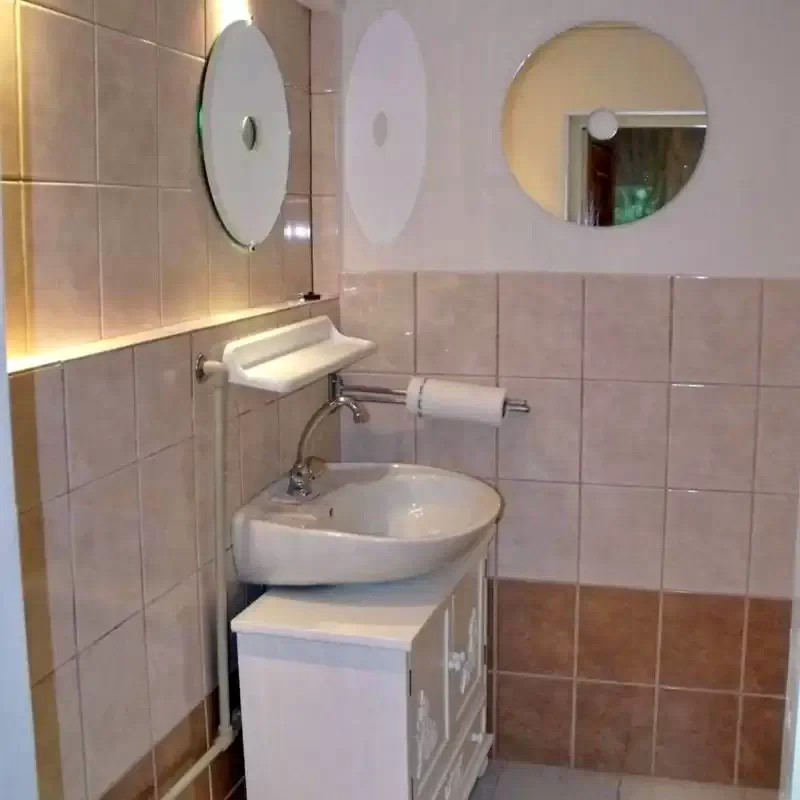 Gyula Szállás | Üdülőfalu (K0013-27) A kép szerzői jogvédelem alatt állhat. Javasolt a kapcsolatfelvétel a jog tulajdonossal.