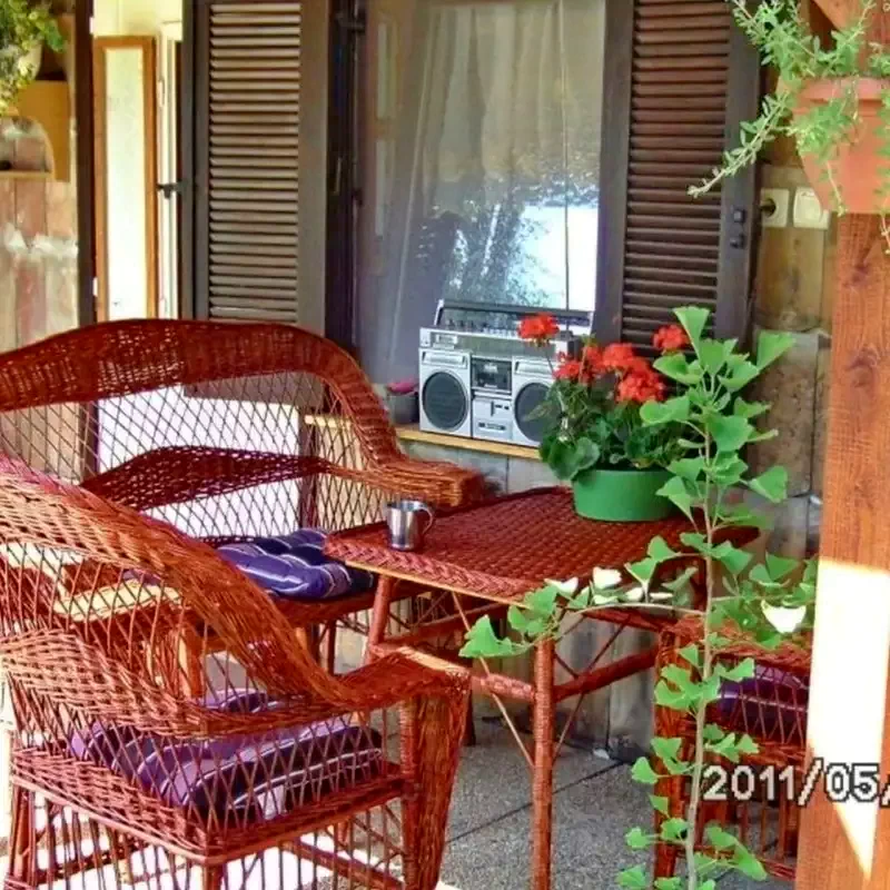 Jula Cazare | Sat de vacanță (K0013-28) Imaginea poate fi supusă drepturilor de autor. Se recomandă contactarea titularului drepturilor.