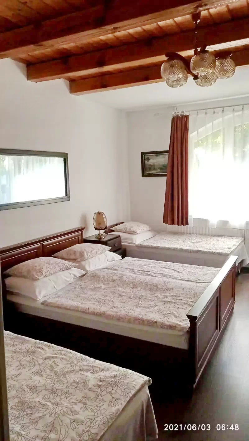 Gyula Szállás | Üdülőfalu (K0013-40) A kép szerzői jogvédelem alatt állhat. Javasolt a kapcsolatfelvétel a jog tulajdonossal.