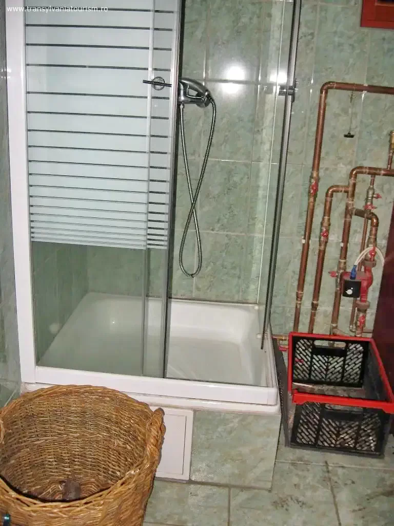 Hargitafürdő Szállás | Üdülőfalu (K0383-9) A kép szerzői jogvédelem alatt állhat. Javasolt a kapcsolatfelvétel a jog tulajdonossal.